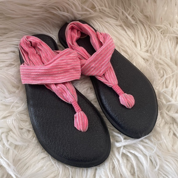 Sanuk pink striped yoga mat‎ comfortable sandals size 7 NWOB - Picture 1 of 7